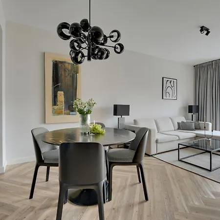 Deo Plaza Premium Suites, Riverside & Radisson By Downtown Gdansk